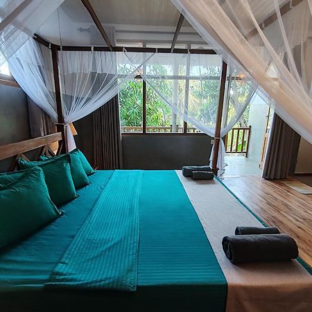 The Jungle View Hotel Mirissa Kültér fotó